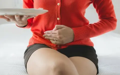 Co na obiad przy zapaleniu żołądka? Lekkostrawne przepisy, które pomogą