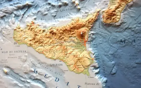 Włochy jakie morze? Mapa Sycylii i okolic, z widocznymi Zatokami: Palermo, Cefalù, Catania, Gela, Noto, oraz Morzem Śródziemnym.