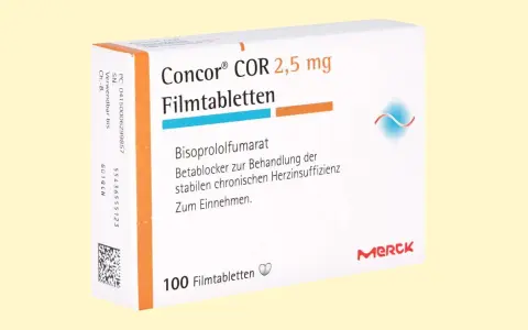 Opakowanie leku Concor COR 2,5 mg, zawierające 100 tabletek powlekanych, stosowanych w leczeniu niewydolności serca.