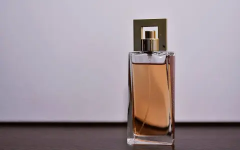 Wie funktioniert Pheromon Parfum? Die geheimen Wirkungsweisen enthüllt