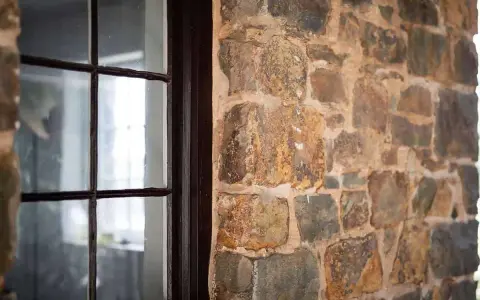 Jak impregnować kamień dekoracyjny, aby uniknąć jego zniszczenia?