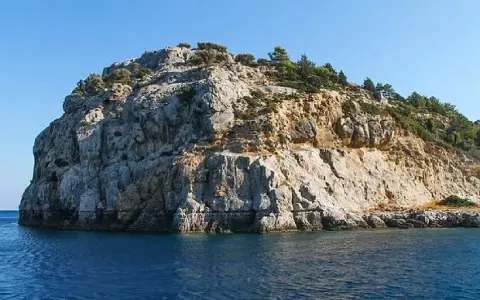 Czy na wyspie Rodos jest bezpiecznie? Odkryj prawdę o zagrożeniach