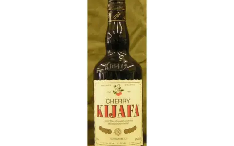 Gdzie kupić wino Kijafa? Sprawdzamy sklepy i ceny