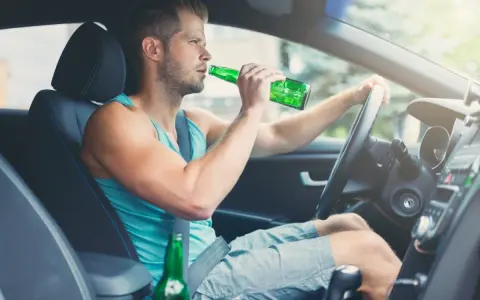 Ile alkoholu do Izraela? Dokładne limity i jak uniknąć kar