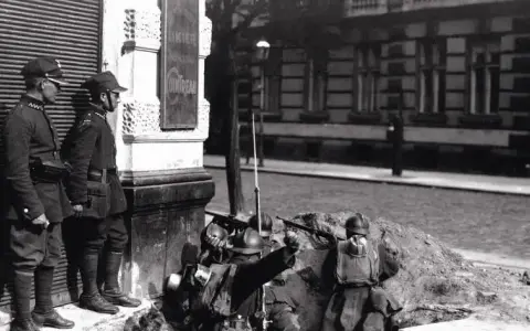 Dlaczego wybijano szyby niektórych warszawskich fotografów w czasie okupacji?