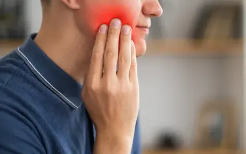 Jak dentysta sprawdza który ząb boli i co może go powodować