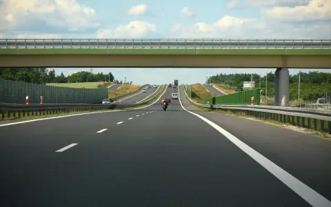 Ile kosztuje budowa autostrady? Zaskakujące fakty i różnice w cenach
