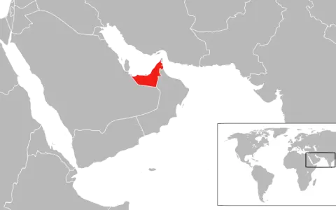 Mapa pokazuje Zjednoczone Emiraty Arabskie, gdzie leży Dubaj, na Półwyspie Arabskim.