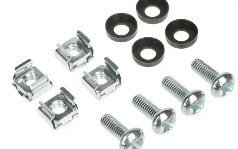 Rack-Schrauben-Set mit vier Käfigmuttern, vier Unterlegscheiben und vier Schrauben. Ideal für die Montage von Geräten, die Kunststoffschrauben M6 benötigen.
