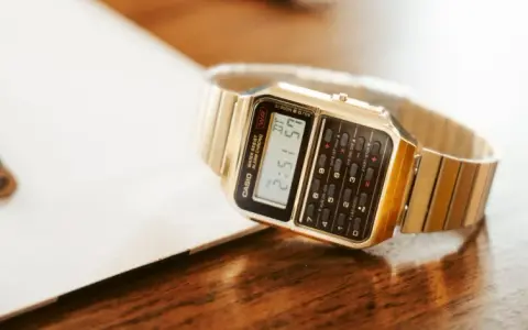 Casio retro calculator – odkryj ikony stylu i funkcjonalności zegarków