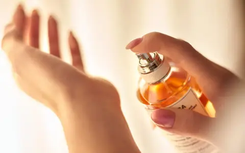 Perfumy, EDP, EDT: Wybierz idealny zapach. Znasz różnice?