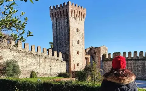 Torre medievale e mura imponenti, un luogo affascinante da scoprire. Ecco cosa vedere a Este per un viaggio nella storia.