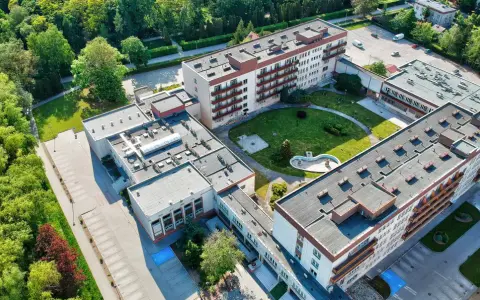Jak dojechać z dworca PKP Inowrocław do sanatorium Kujawiak w prosty sposób