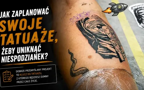 Unikaj głupich tatuaży! Planowanie jest kluczem do tatuażu, z którego będziesz dumny przez całe życie. Na ramieniu widać nowy tatuaż w trakcie pracy.