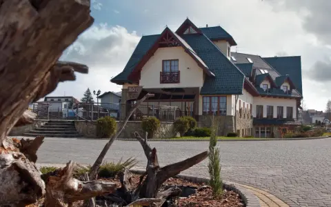 Skalny Dworek Nowy Targ: Hotel, Restauracja, Wesele. Pełny przewodnik