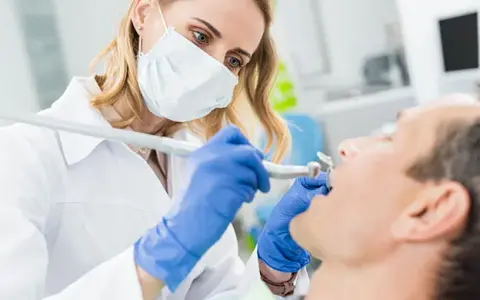 Gdzie z bólem zęba w weekend Szczecinek? Pilna pomoc dentystyczna
