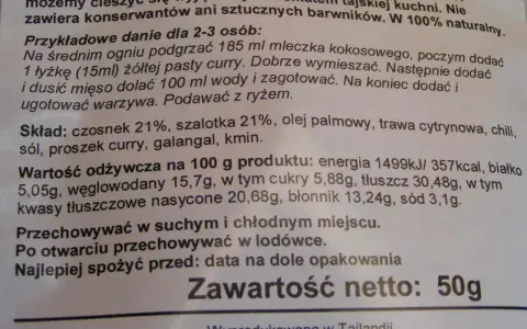 Żółta pasta curry w słoiku, składniki i wartości odżywcze.
