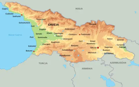Mapa polityczna Gruzji, pokazująca jej położenie między Morzem Czarnym, Rosją, Turcją, Armenią i Azerbejdżanem. Widoczne miasta i ukształtowanie terenu.