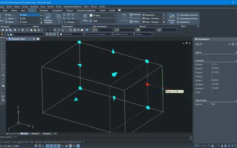 Program ZWCAD 2023 wyświetla bryłę 3D w widoku przestrzennym. W panelu "Właściwości" widoczne są parametry obiektu, takie jak typ bryły (kostka), wymiary i położenie. To solidny program do projektowania.