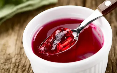 Ile kcal ma galaretka? Odkryj lekkie wersje i zdrowe triki.