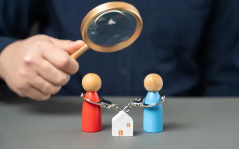 Rozwód: Obowiązkowa obecność w sądzie? Uniknij błędów!