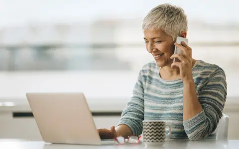 Leki na menopauzę: Jak wybrać najlepszą terapię dla siebie?