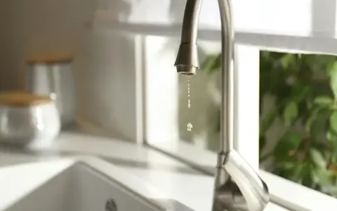 Gdzie wyrzucić kran? Odpowiedzialna utylizacja i recykling krok po kroku