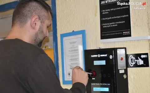 Czy badanie alkomatem na policji jest płatne? Sprawdź!