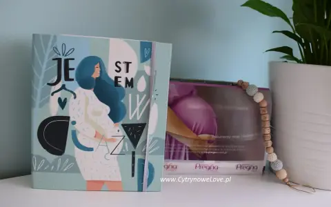 Dziennik "Jestem w ciąży" i dokumenty do szpitala. Idealne, by spakować co zabrać do szpitala.