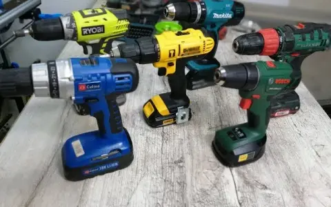 Młotowiertarki Bosch vs Makita: Która lepsza dla pro i majsterkowicza?