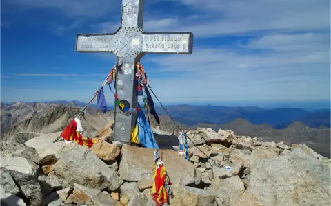 Pico de Aneto: Pyrenäen-König Ihr Guide für die Besteigung