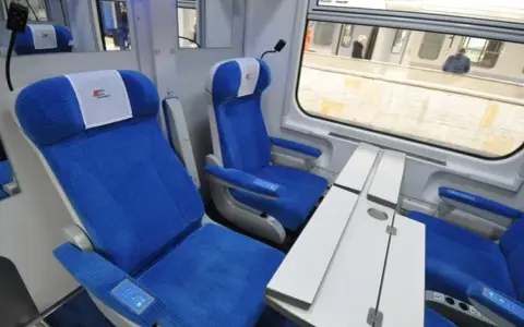 Czy w Pendolino są przedziały? Odkryj komfortowe opcje dla rodzin
