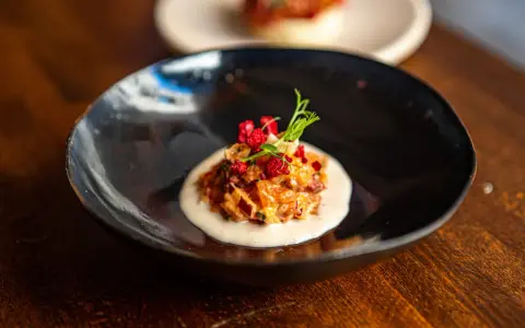 Experiencia única en L'Antiquari Gastronòmic: menú degustación y más