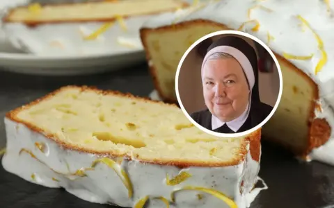 Pyszna babka cytrynowa siostry Anastazji, udekorowana lukrem i skórką cytrynową, z jej uśmiechniętym portretem w tle.