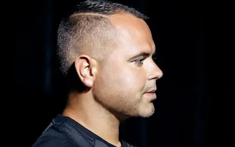 Perfil de Juan Magán, listo para su concierto en Málaga.
