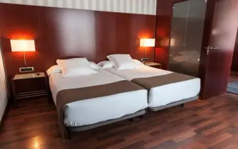Zenit Valencia: ¿Es el hotel perfecto para tu estancia? Guía experta.
