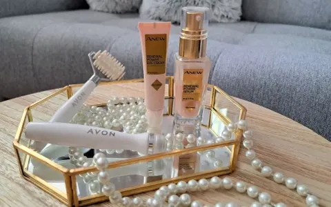 Renewal Power Serum Avon: Sekrety aplikacji dla młodszej skóry