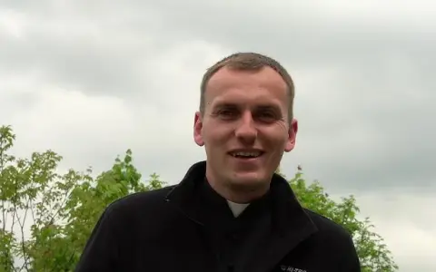 Czy z grzechem lekkim można iść do komunii? Poznaj prawdę o Eucharystii
