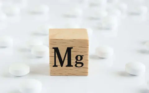 Twoja psychika woła o magnez? Objawy niedoboru i co robić