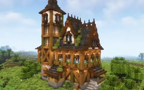 Una mansión de Minecraft con torre alta, tejados de pizarra y madera, rodeada de un paisaje verde y frondoso.