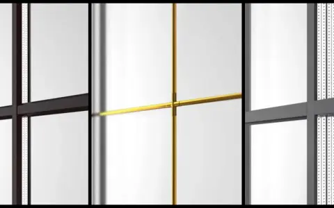 Trzy panele okienne z różnymi szprosami: ciemnymi, złotymi i szarymi z perforacją.