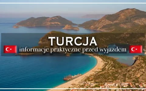 Piękna zatoka w Turcji, idealna na wakacje w czerwcu. Słoneczna pogoda i błękitne morze zachęcają do wypoczynku.