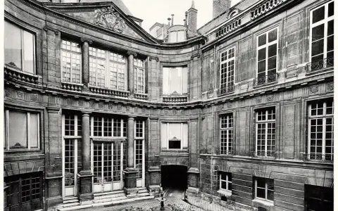 Hotel Lambert – historia, znaczenie i tajemnice tej rezydencji