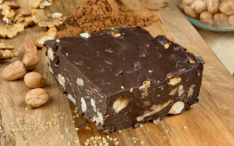 Blok czekoladowy z PRL: przepis na smak dzieciństwa krok po kroku
