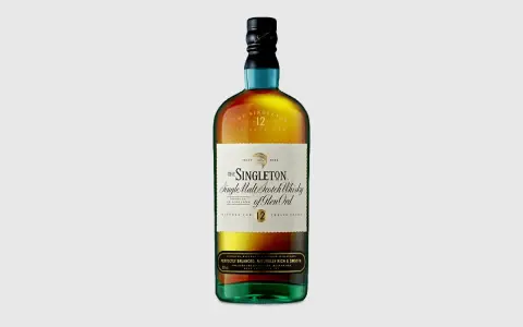 Butelka The Singleton 12 Year Old. Opinie o tym szkockim single malt whisky są zazwyczaj pozytywne.