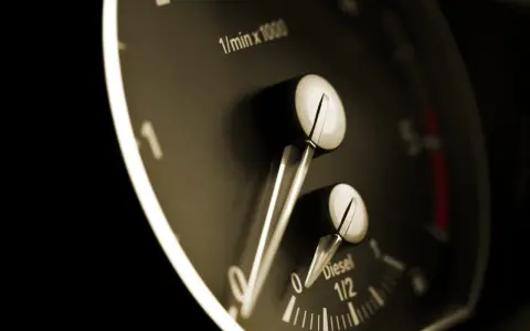 Na jakich obrotach jeździć diesel, by zaoszczędzić paliwo i chronić silnik