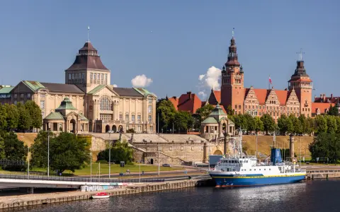 Szczecin: Jak dojechać? Wybierz najlepszy transport dla siebie!