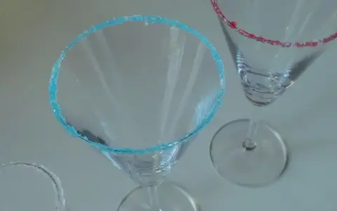 Drink z cukrem na szklance? Zrób to jak pro! Poradnik