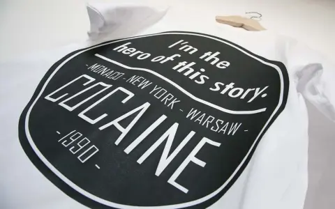 Druk na folii flex: Czy to nadruk idealny dla Twojej odzieży?