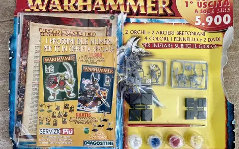 Kit di Warhammer con miniature, dadi, colori e pennello. Offerta speciale per iniziare subito a giocare con Games Workshop.